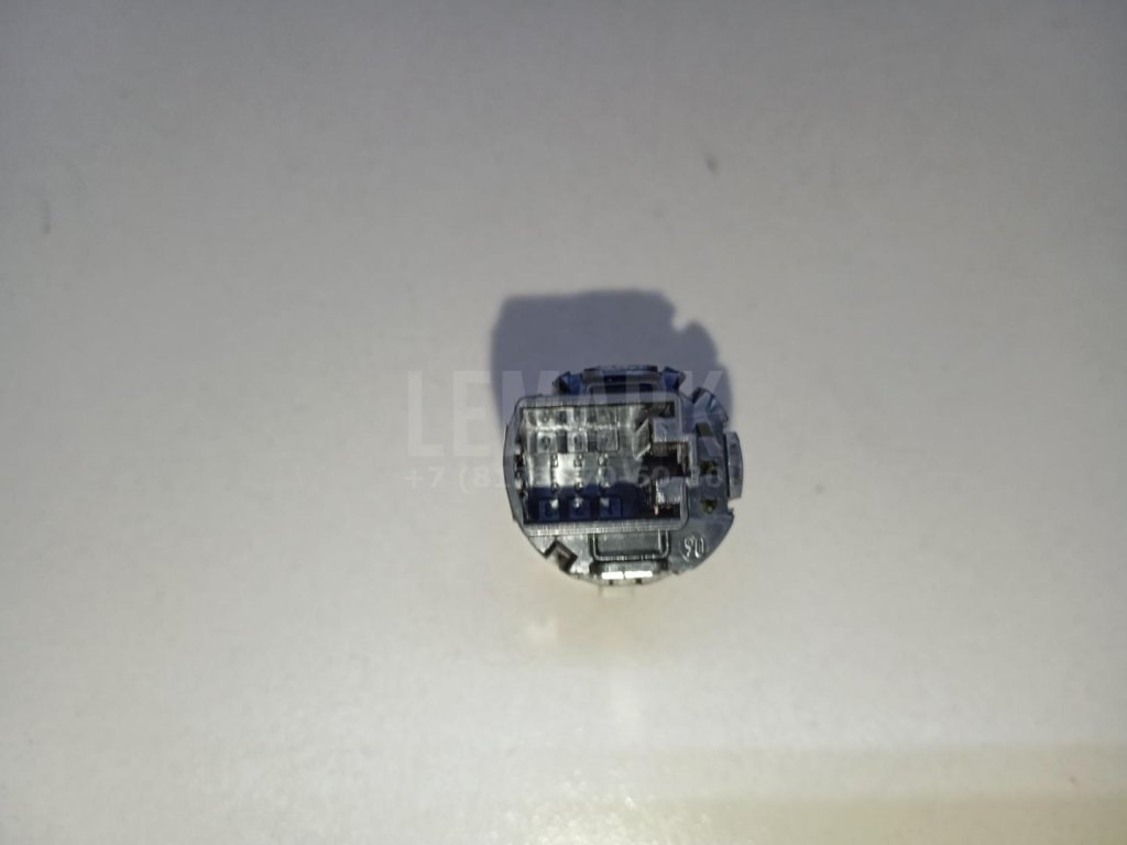 Кнопка запуска двигателя