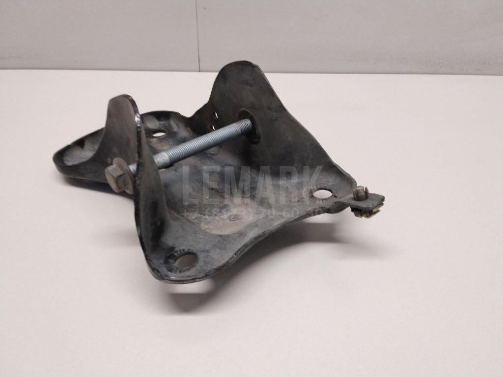 Кронштейн задней балки