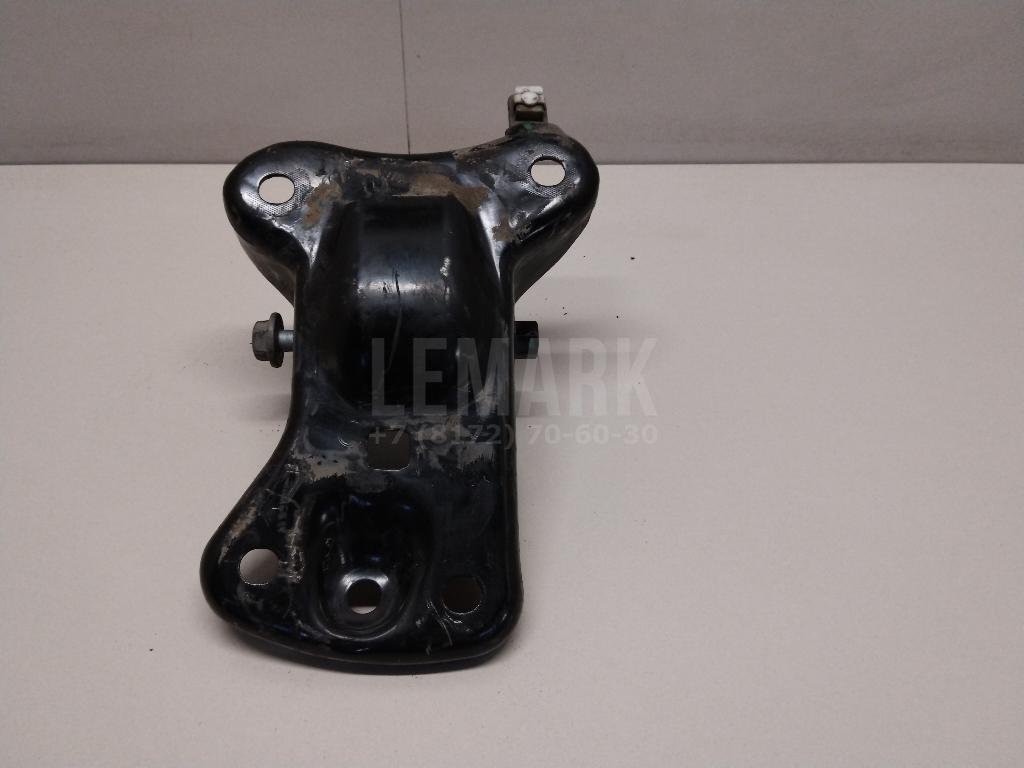 Кронштейн задней балки