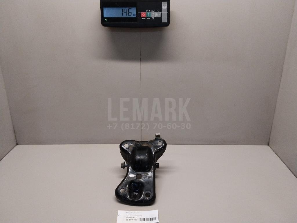 Кронштейн задней балки