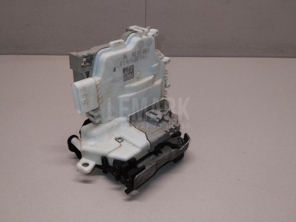 Замок двери передней левой