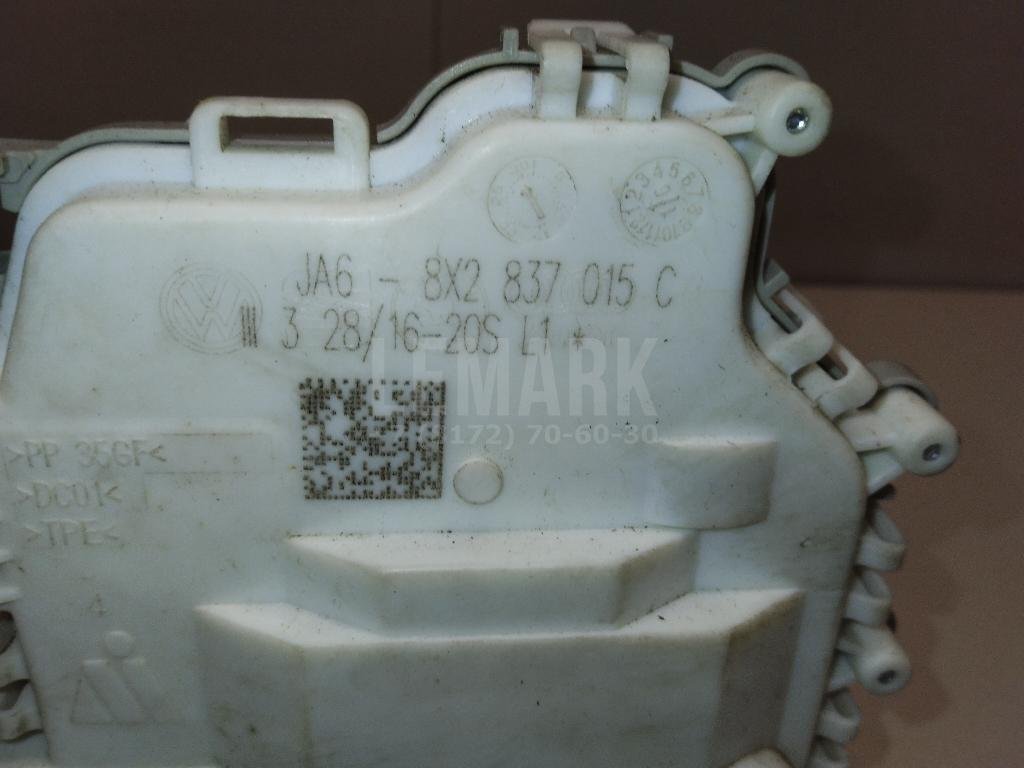 Замок двери передней левой