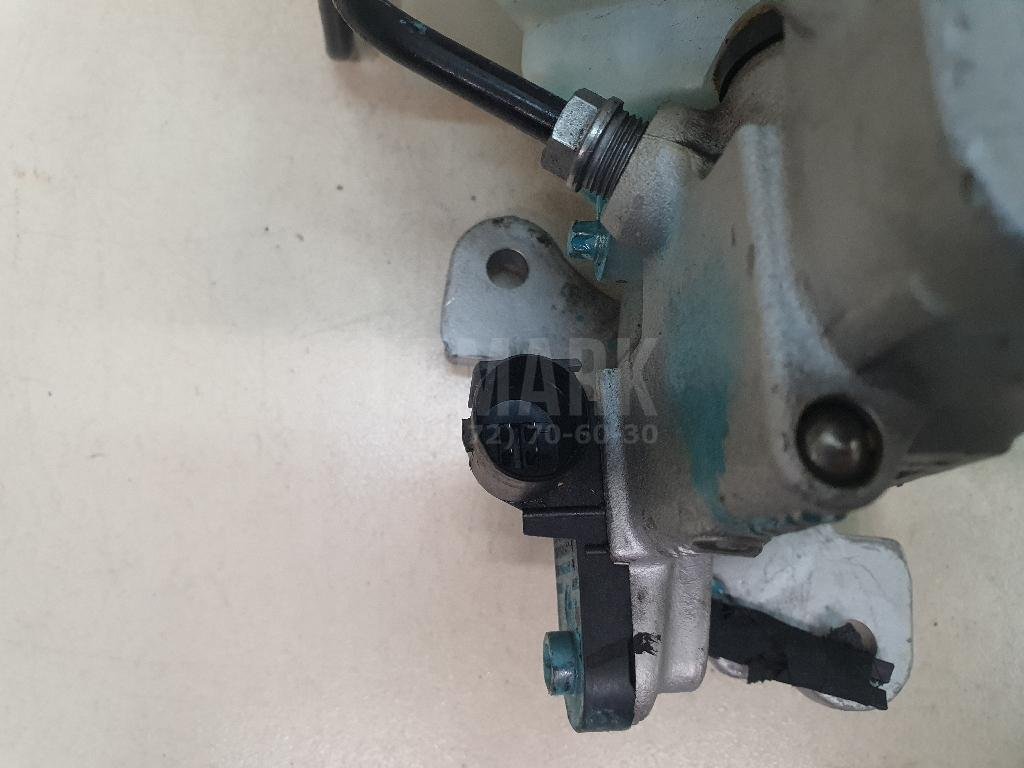 Цилиндр тормозной главный