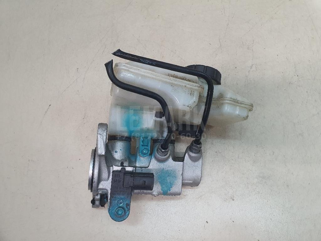 Цилиндр тормозной главный