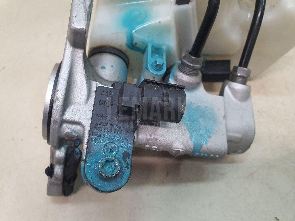 Цилиндр тормозной главный