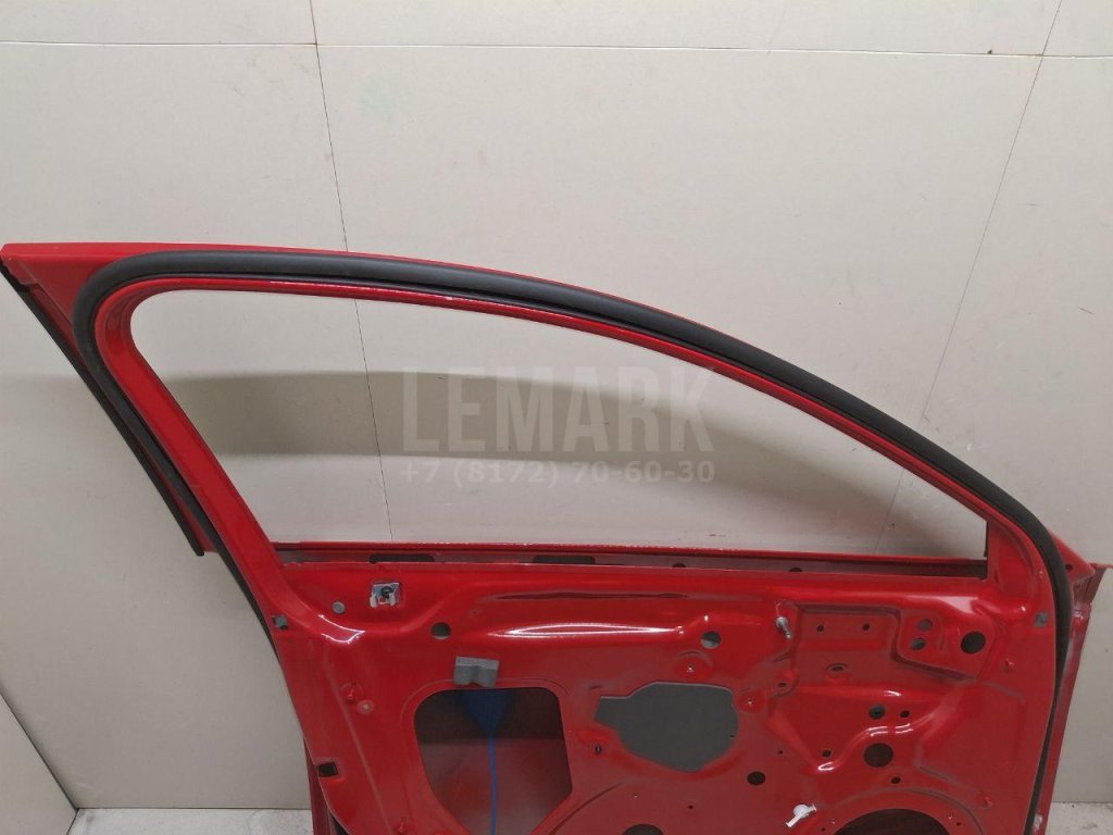 Дверь передняя левая