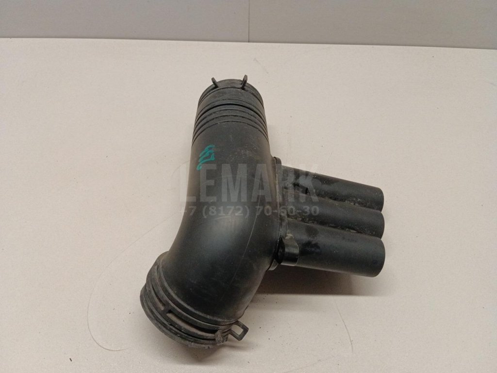 Патрубок воздушного фильтра