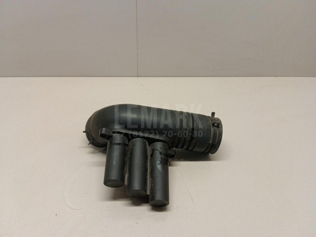 Патрубок воздушного фильтра