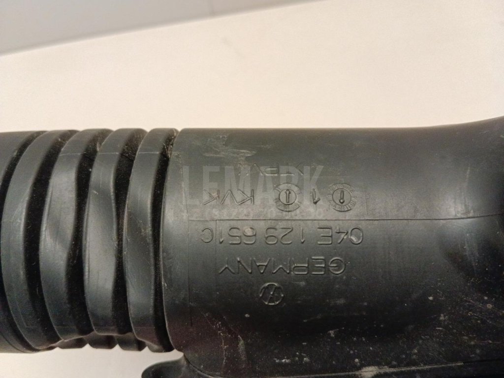 Патрубок воздушного фильтра