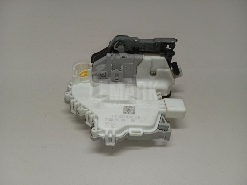 Замок двери передней левой