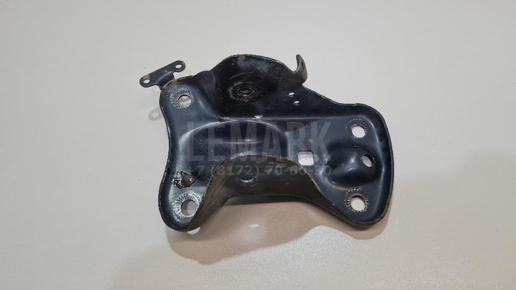 Кронштейн задней балки