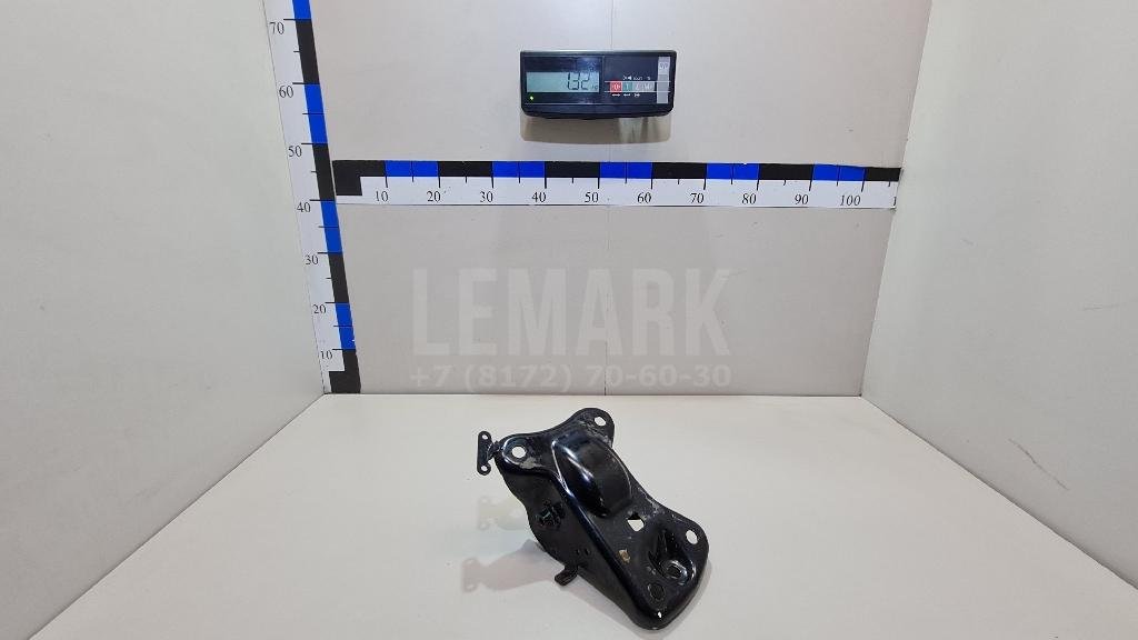 Кронштейн задней балки