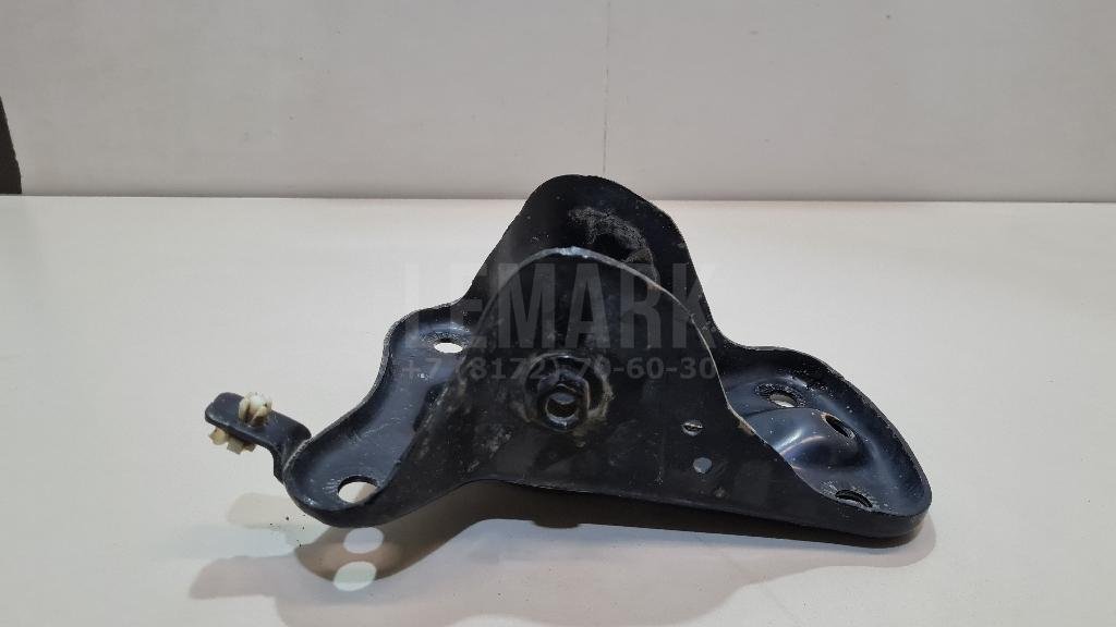 Кронштейн задней балки