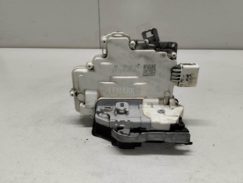 Замок двери задней правой