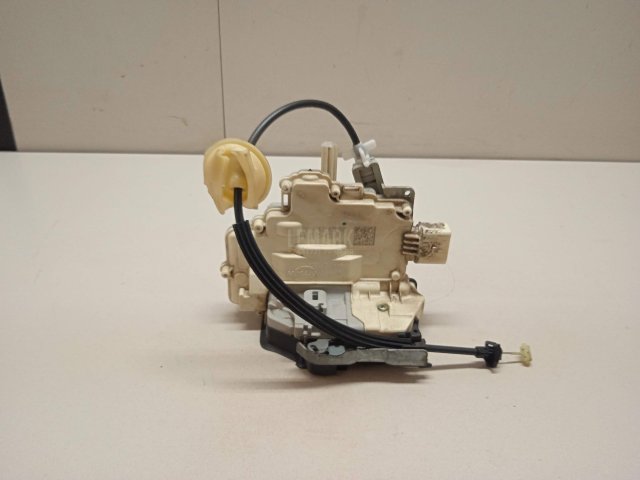 Замок двери задней правой