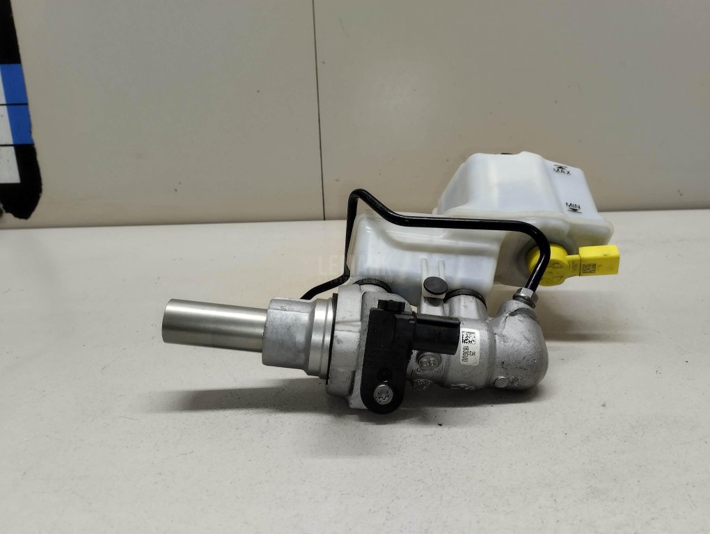 Цилиндр тормозной главный