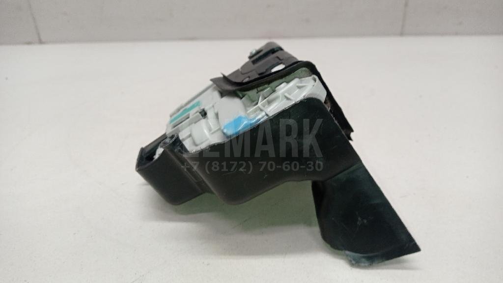 Замок двери передней левой