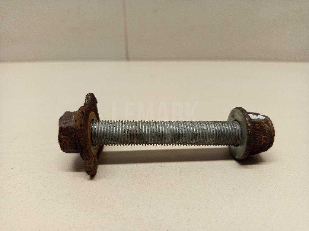 Болт развала задних колес