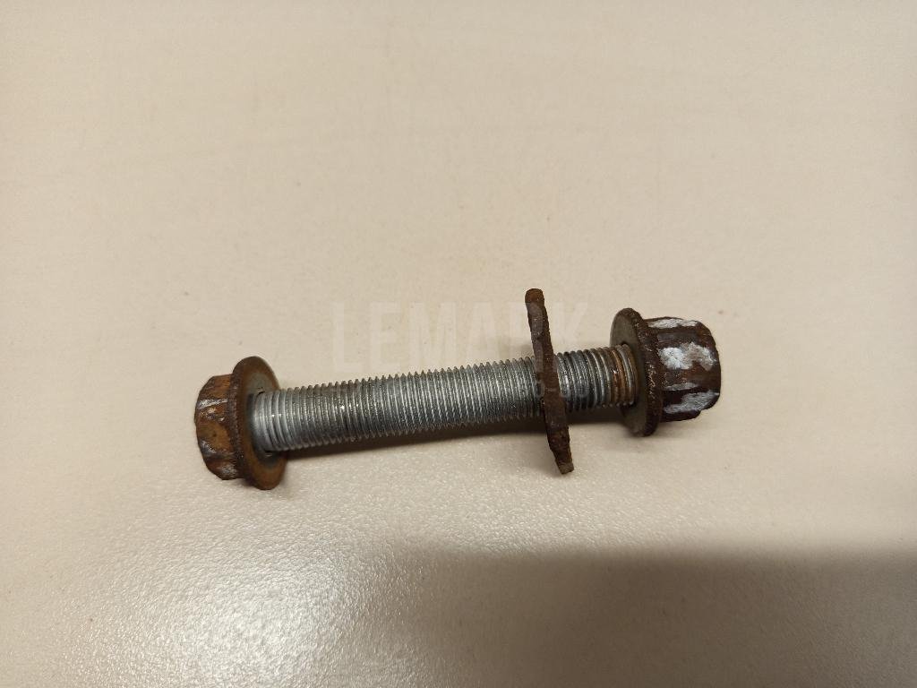 Болт развала задних колес