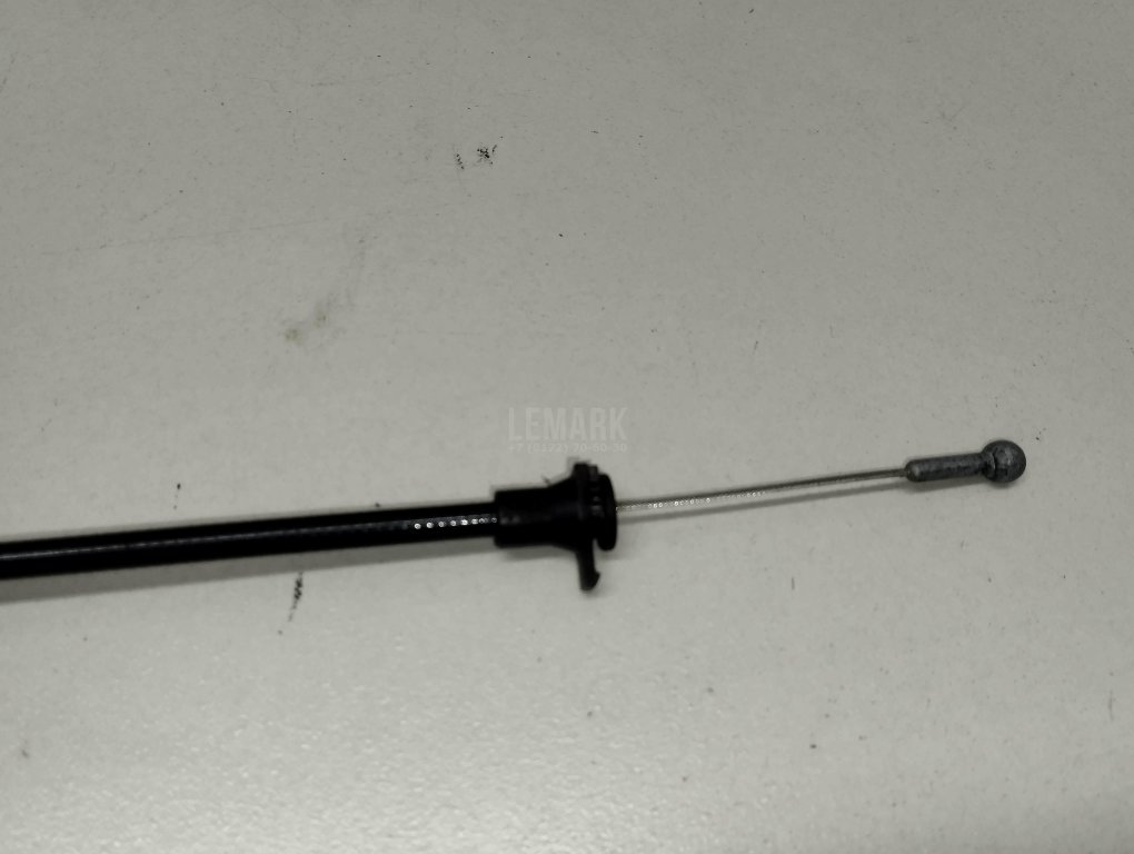 Трос открывания капота