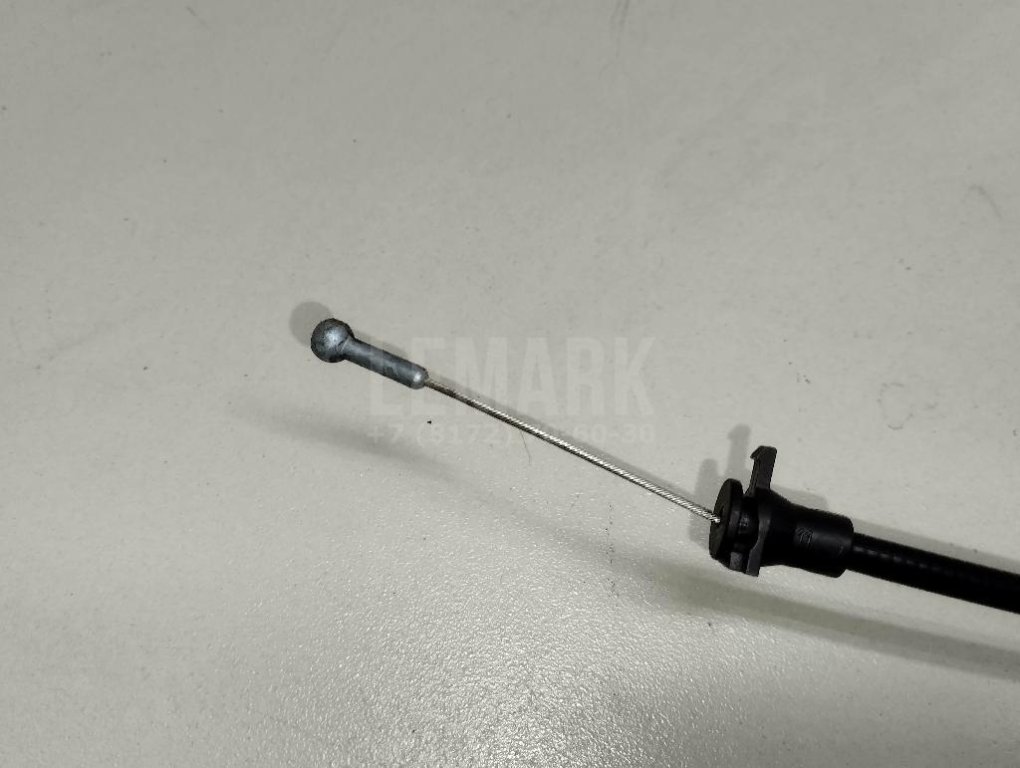 Трос открывания капота