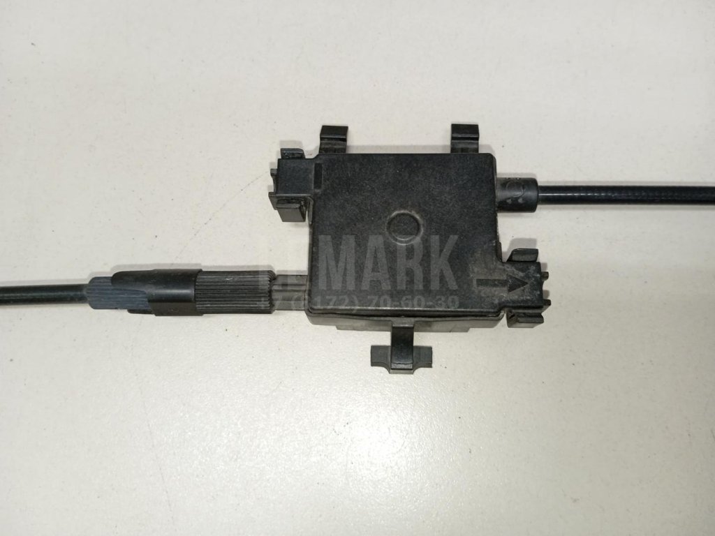 Трос открывания капота