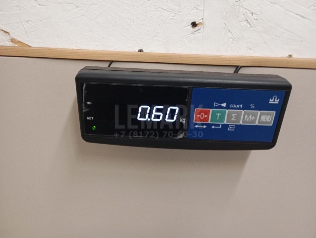 Ниша лючка бензобака