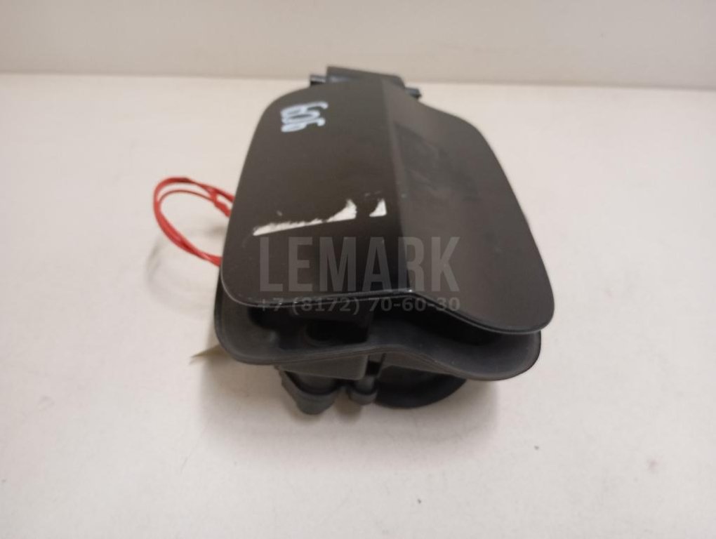 Ниша лючка бензобака