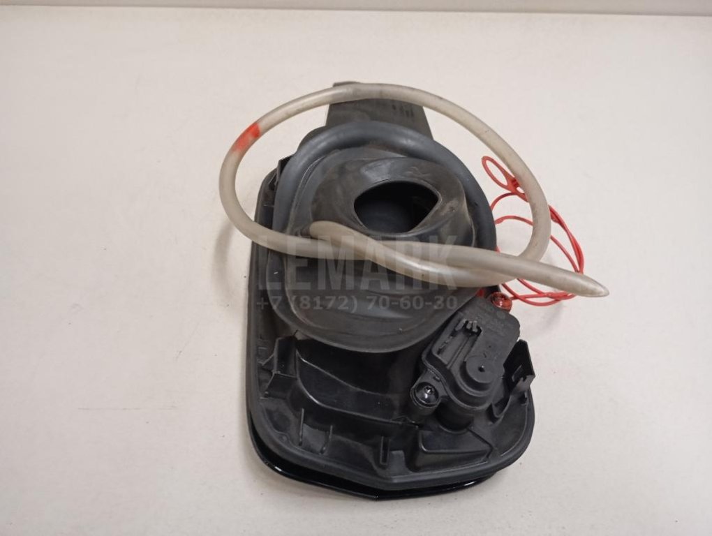 Ниша лючка бензобака