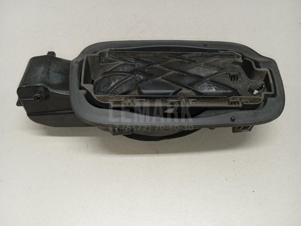 Ниша лючка бензобака