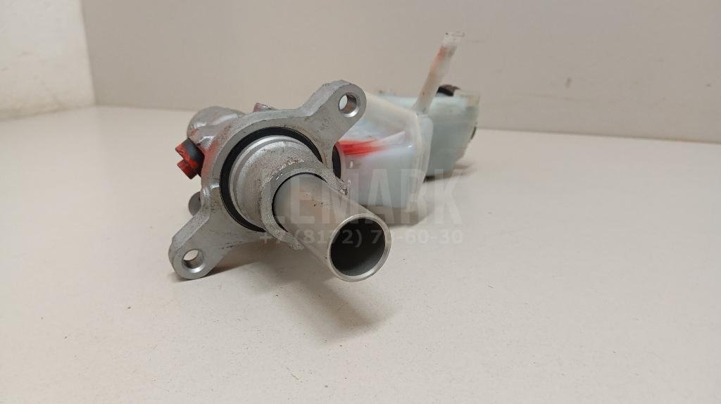 Цилиндр тормозной главный