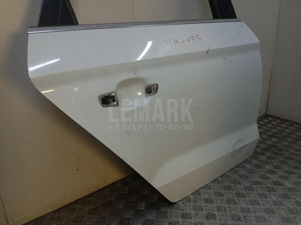 Дверь задняя правая