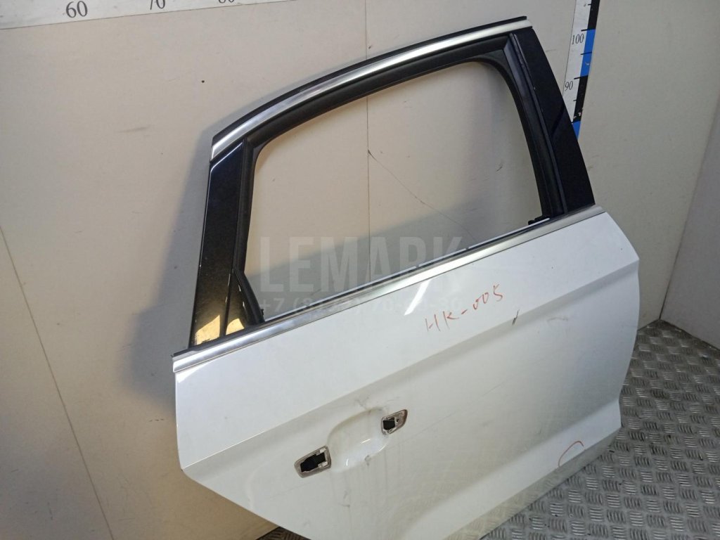 Дверь задняя правая