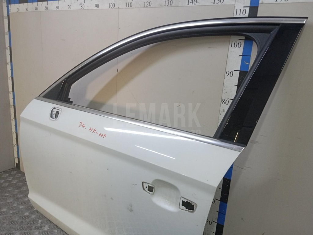 Дверь передняя левая