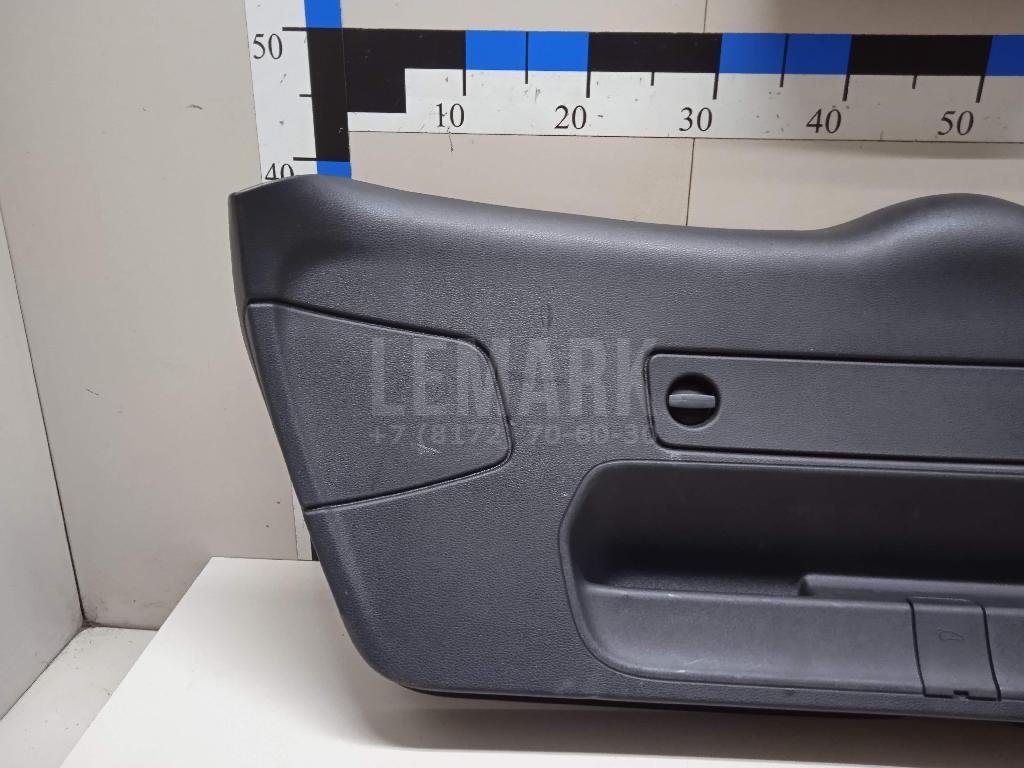 Обшивка двери багажника