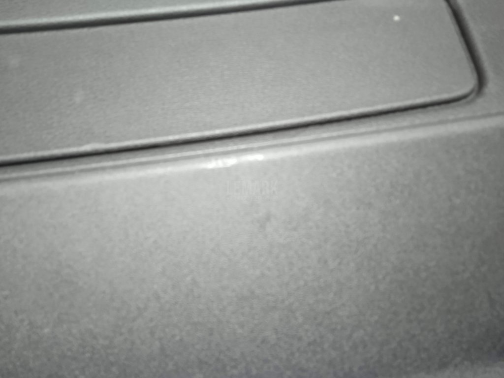 Обшивка двери багажника