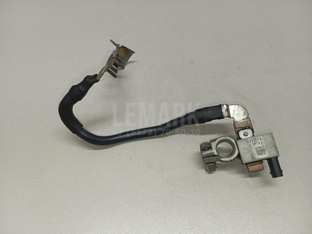 Клемма аккумулятора минус