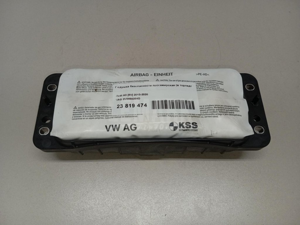 Подушка безопасности пассажирская (в торпедо)