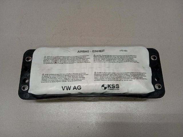 Подушка безопасности пассажирская (в торпедо)