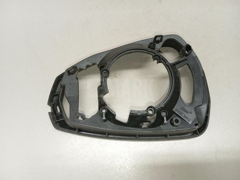 Рамка зеркала правого