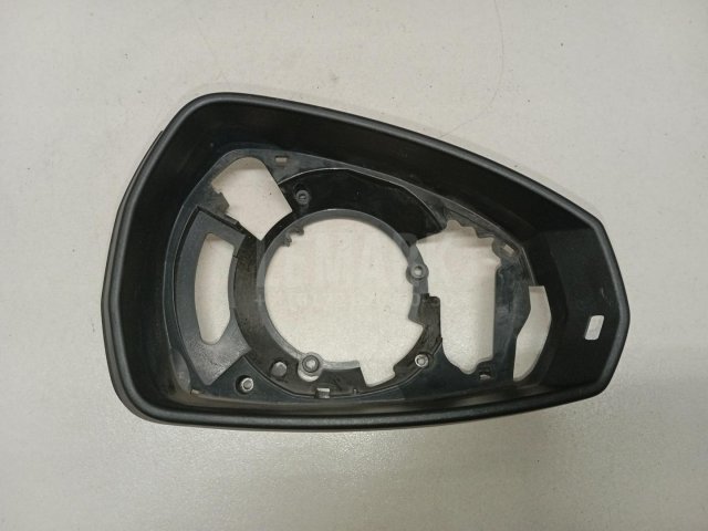 Рамка зеркала правого