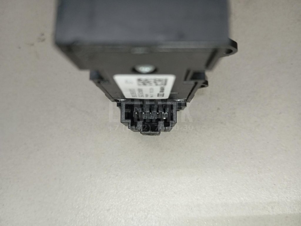 Кнопка люка