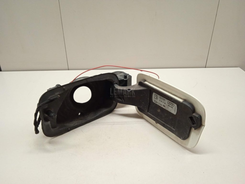 Лючок бензобака