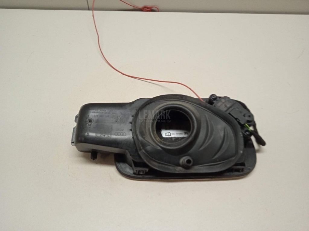 Лючок бензобака