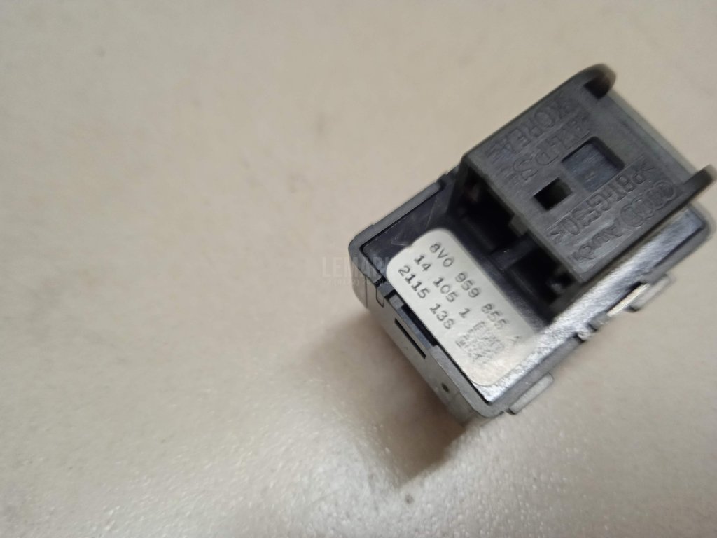 Кнопка стеклоподъемника