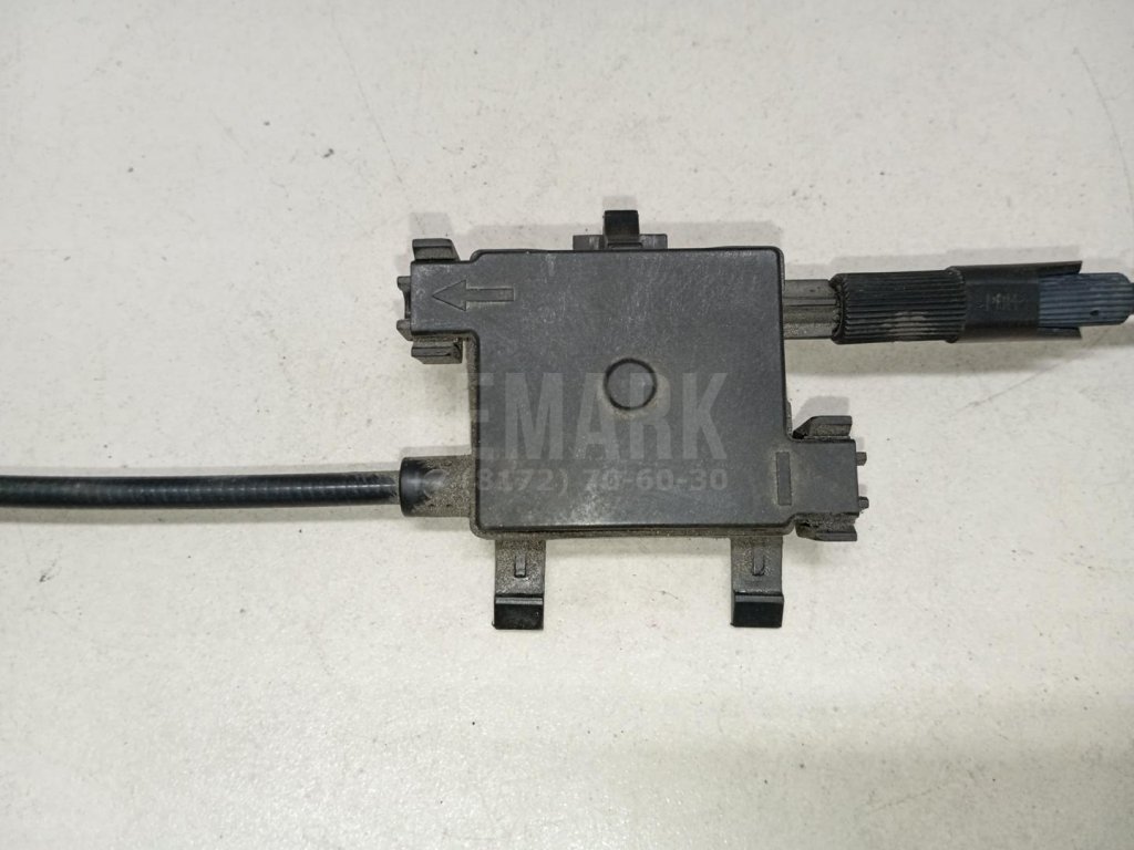 Трос открывания капота