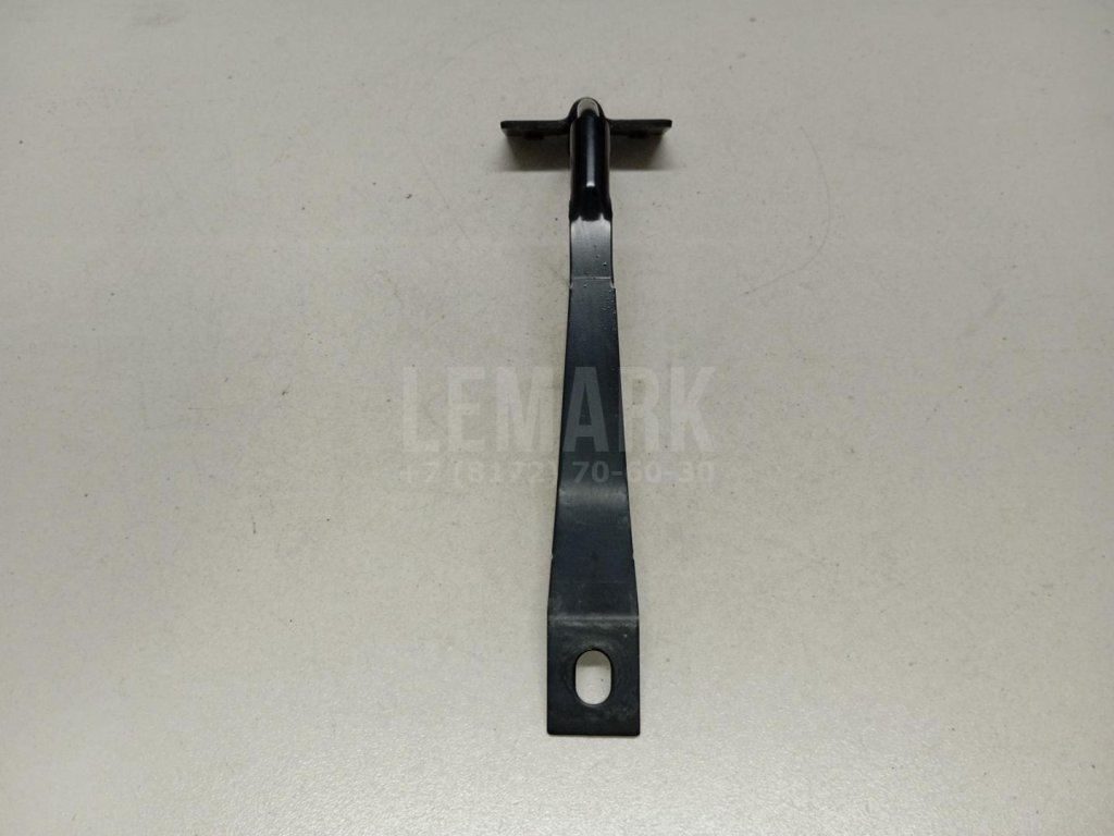 Крючок капота