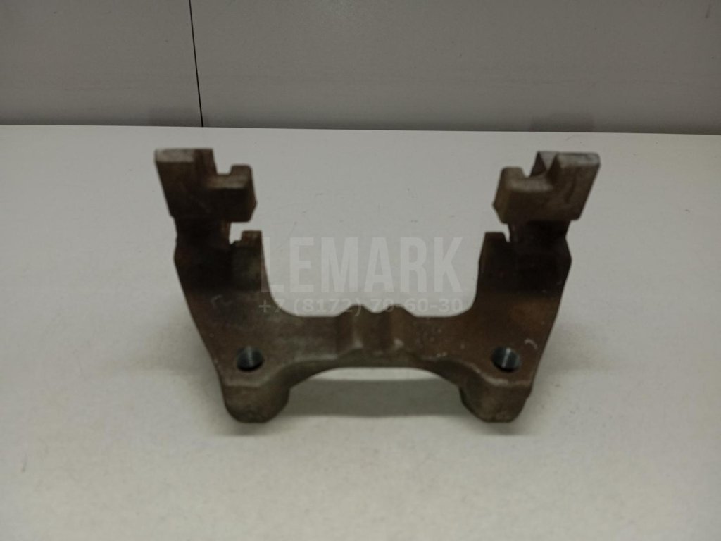 Скоба суппорта заднего