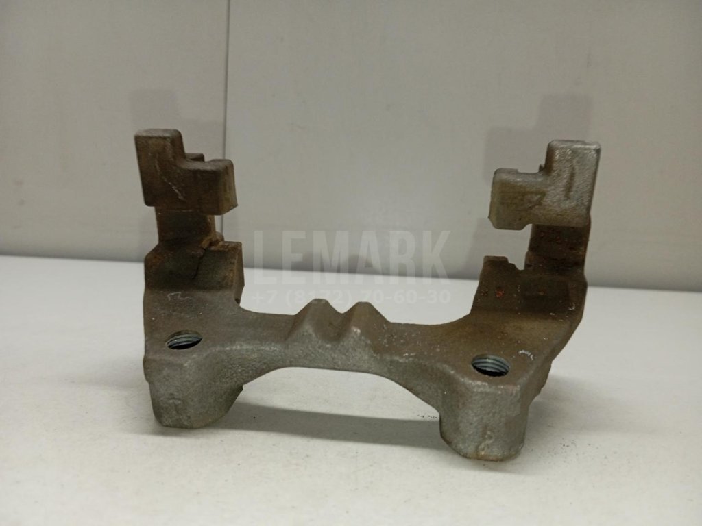 Скоба суппорта заднего