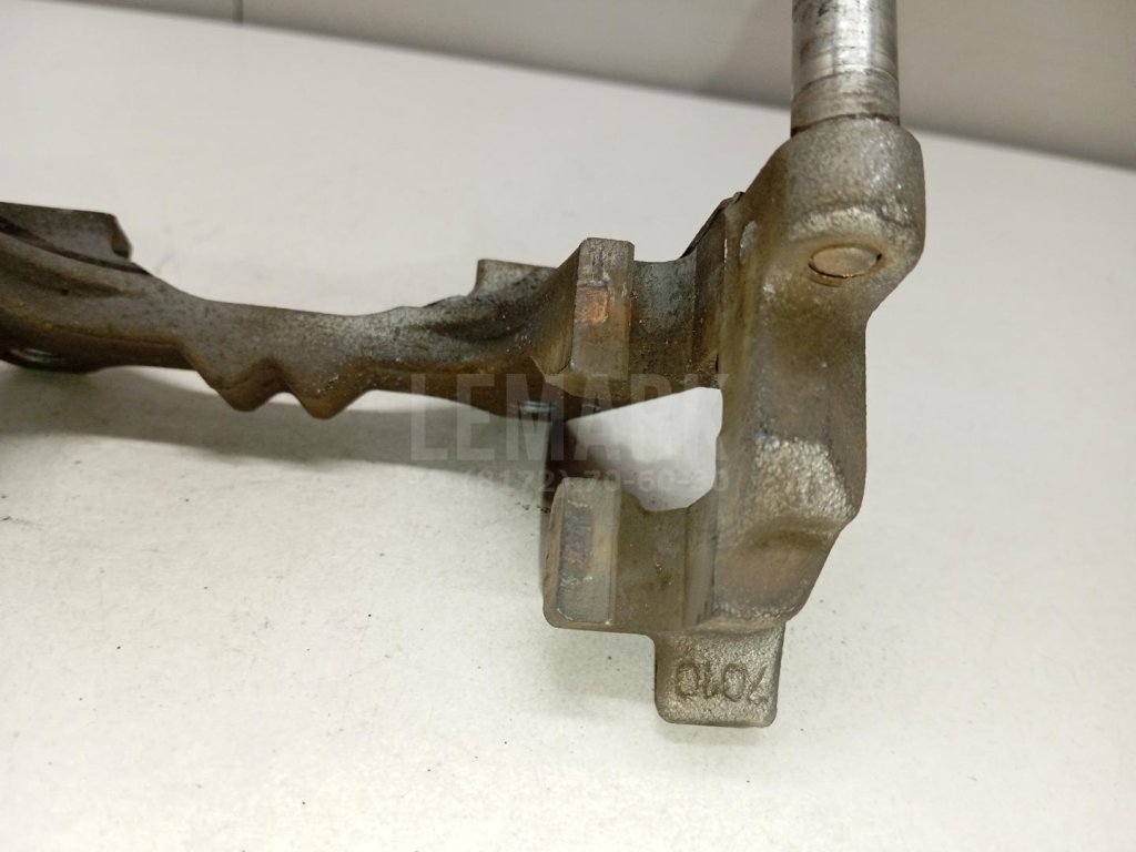 Скоба суппорта заднего